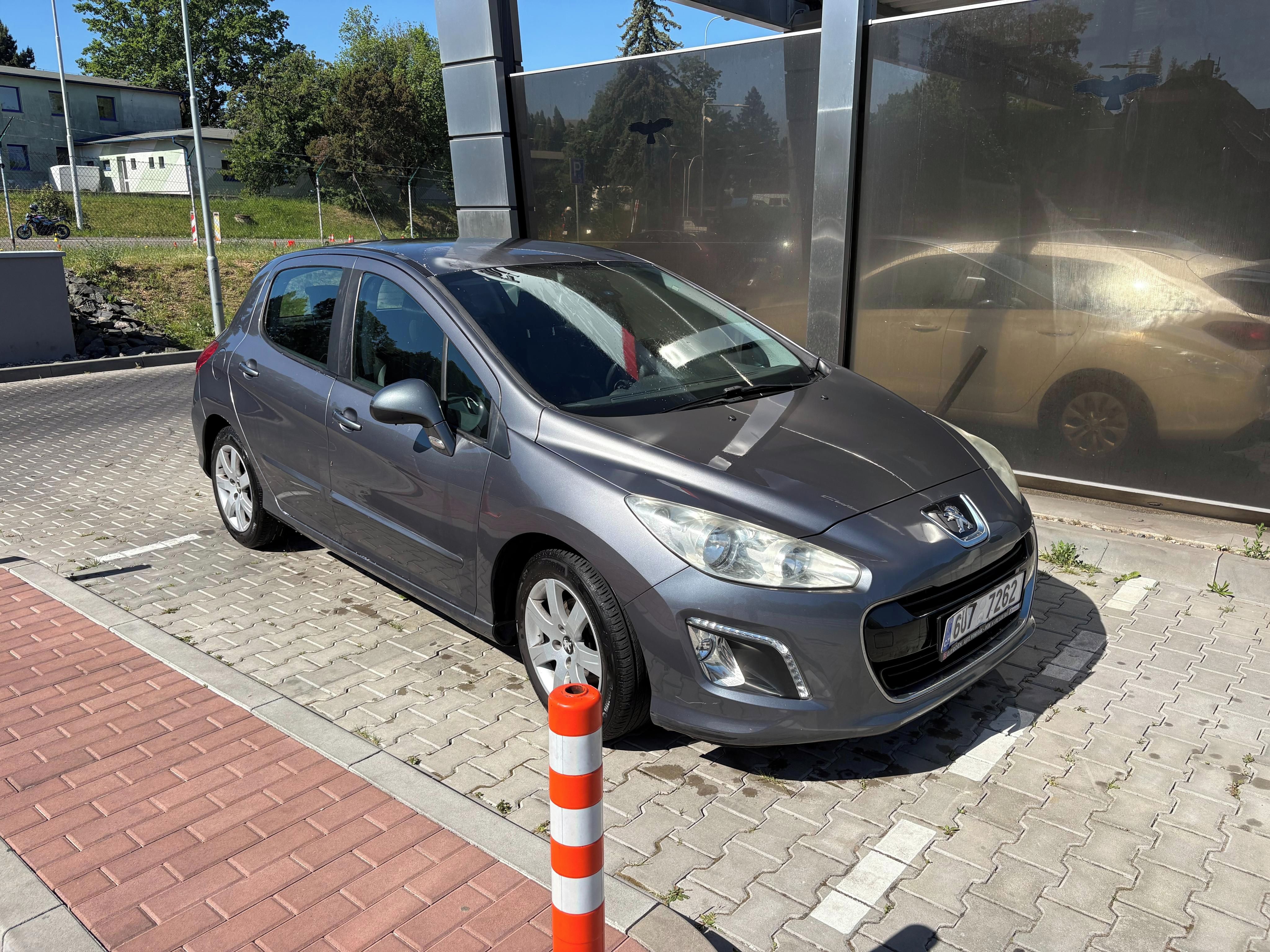 Peugeot 308 - fotka 3