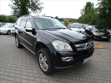 4,0 V8