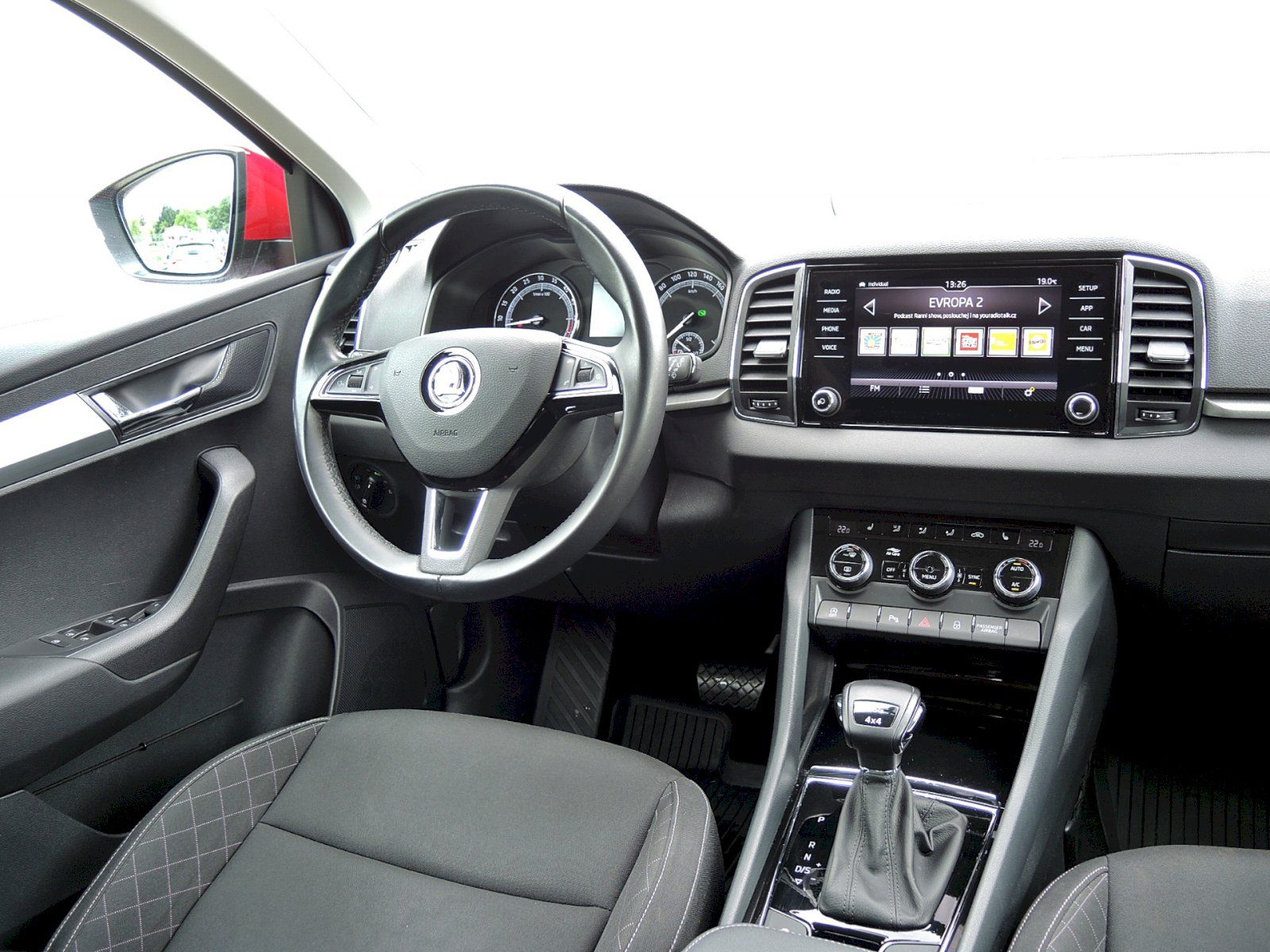 Škoda Karoq, 2.0 TDI Ambition 4X4 DSG - fotka 5