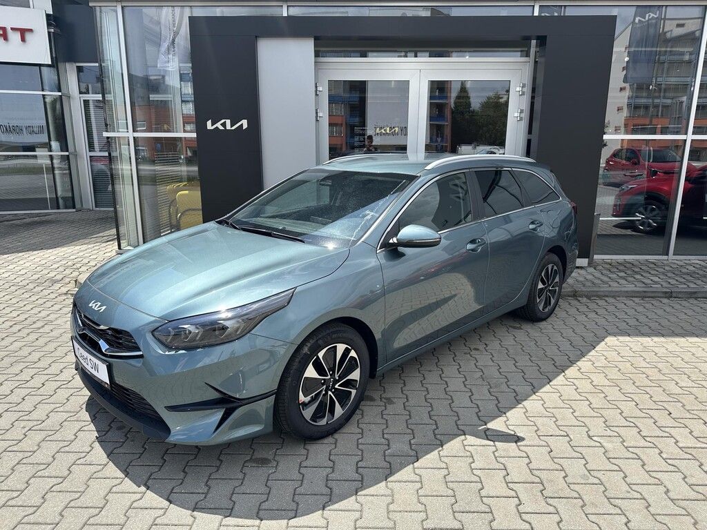 Kia Cee´d, 1,5 T-GDI 7DCT TOP - fotka 2