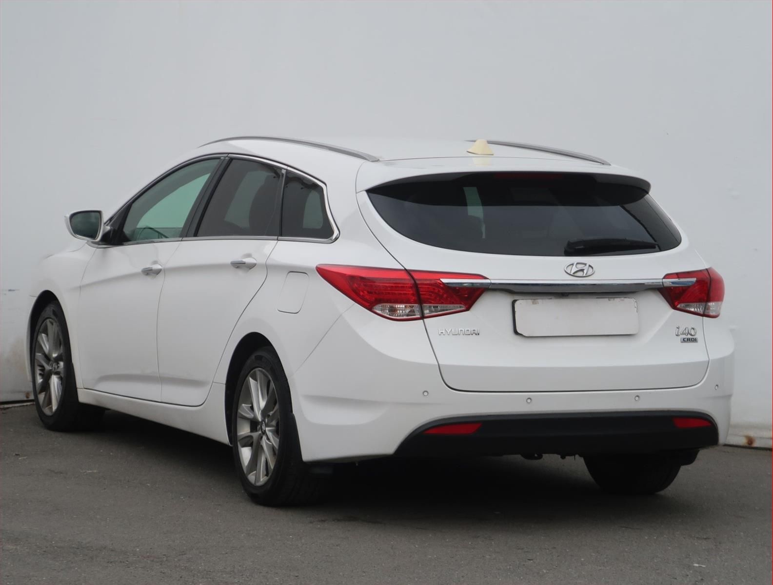 Hyundai i40, 1.7 CRDi, Automatická klima - fotka 4