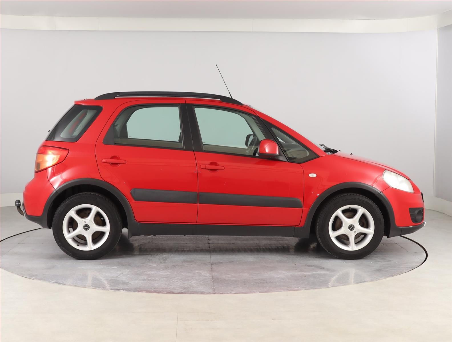 Suzuki SX4, 1.6 VVT, Klima, El. okna - fotka 6
