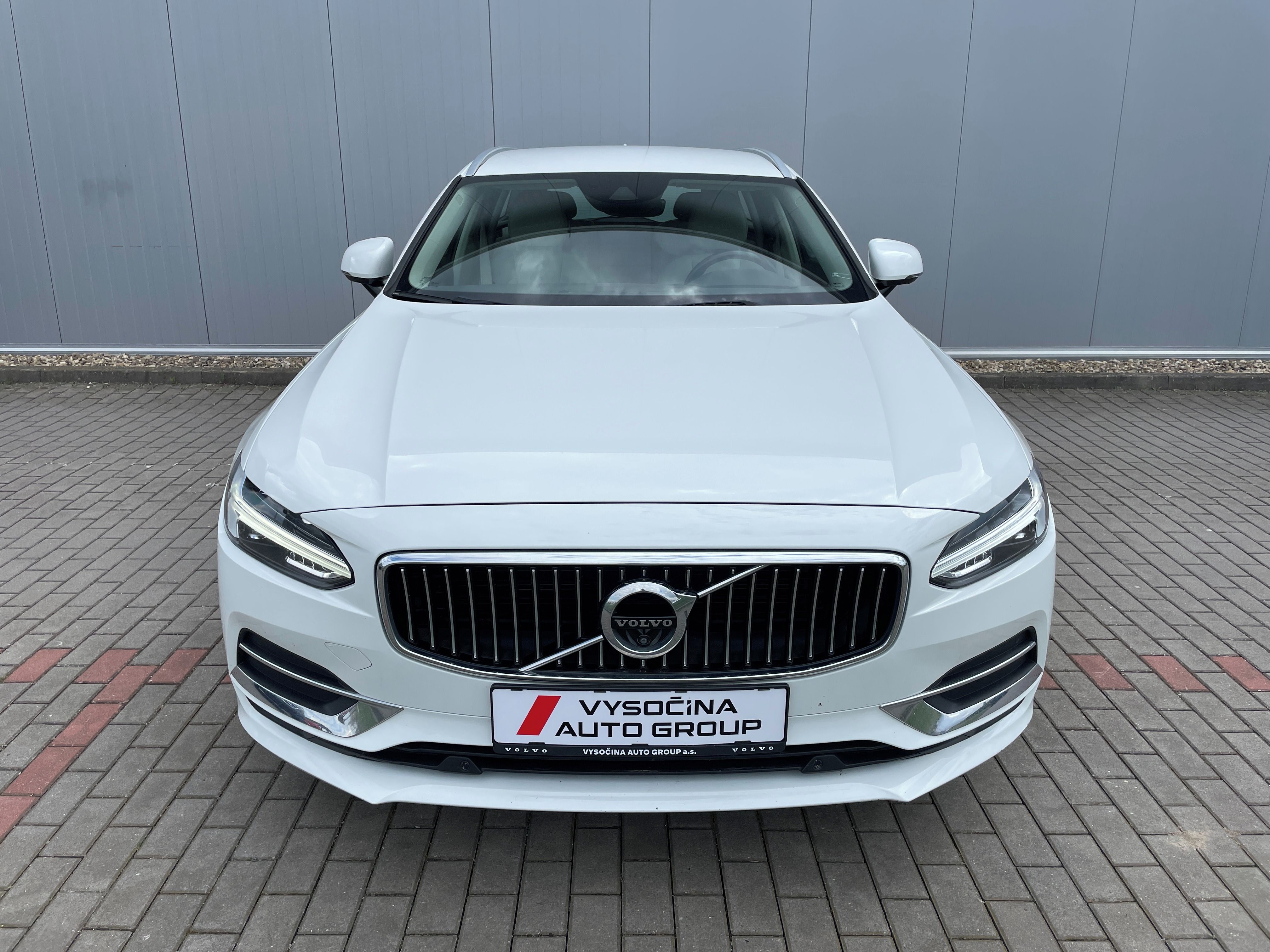 Volvo V90, D4 FWD INSCRIPTION Aut. - fotka 3