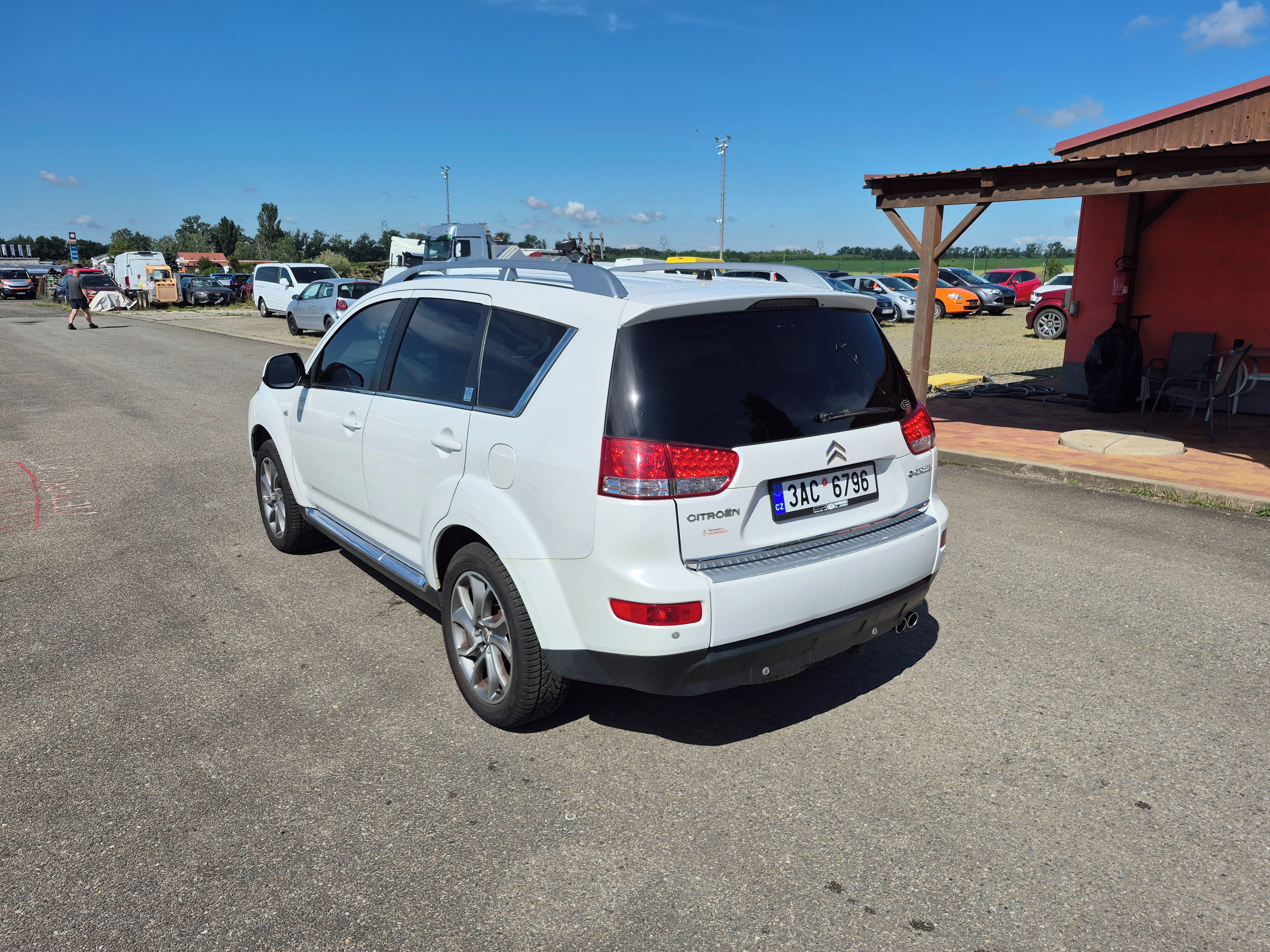 Citroën C-Crosser, 2,2HDI, 115kW, Automat, 4x4 - fotka 6