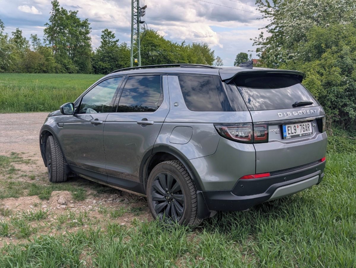 Land Rover Discovery Sport, P300e plugin hybrid (300k) - fotka 6