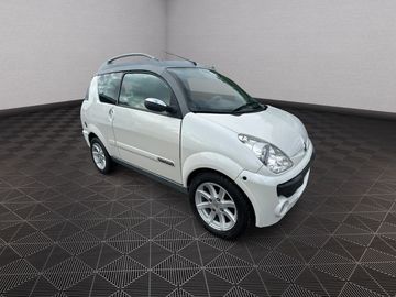 4V