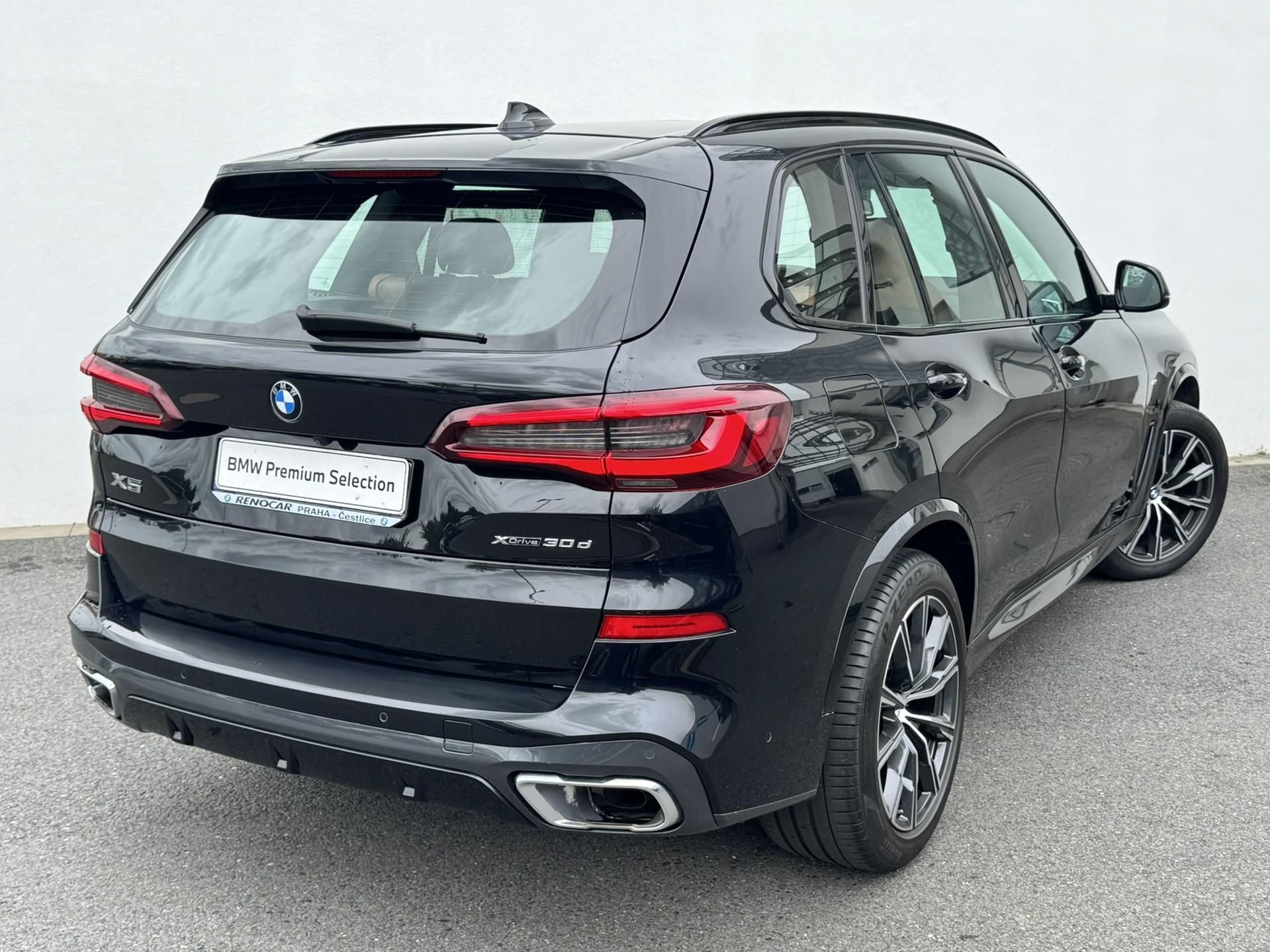 BMW X5, X5 xDrive 30d Mpaket - fotka 2
