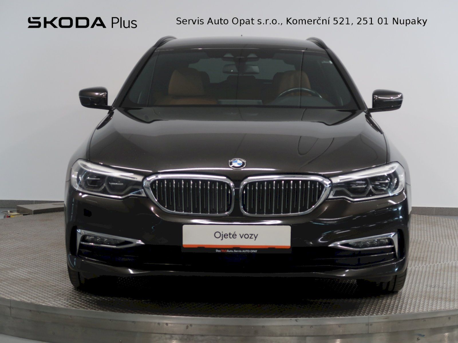 BMW Řada 5, LUXURY LINE 540d xDRIVE TAŽNÉ - fotka 4