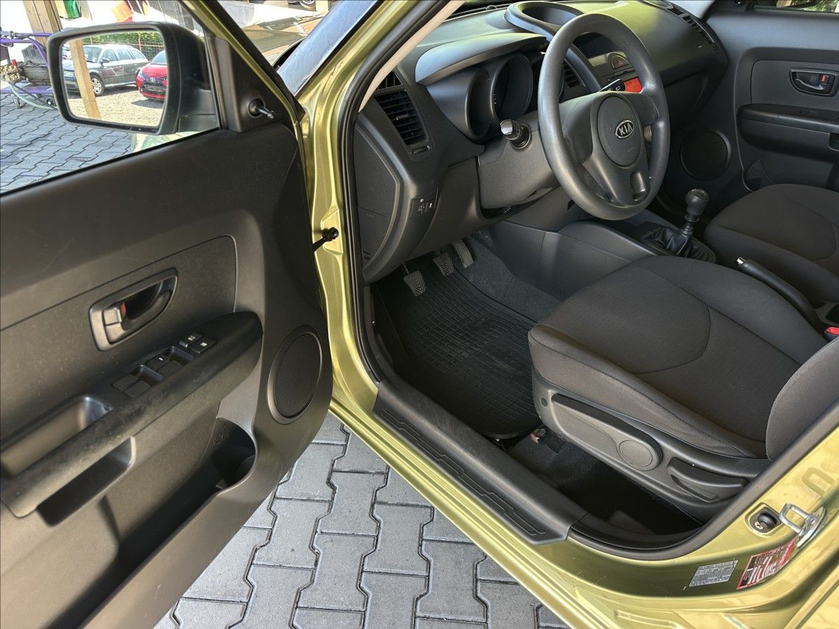 Kia Soul, 1,6 92 kW původ ČR nehavar. - fotka 5