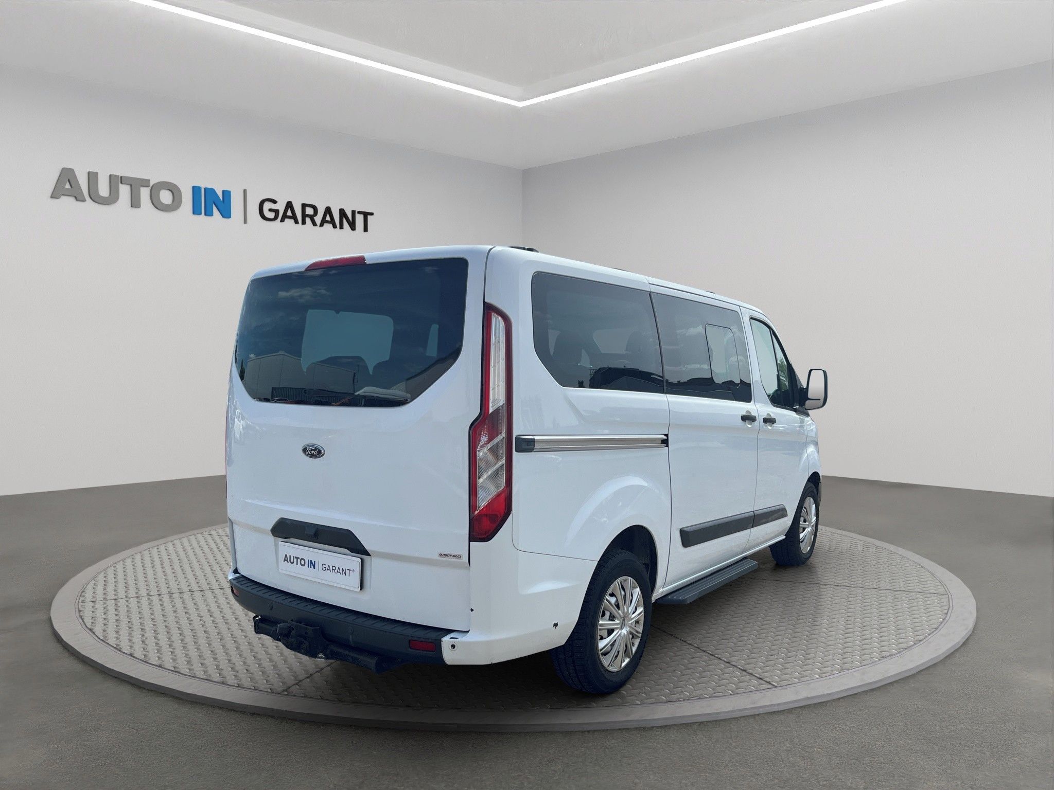 Ford Tourneo Custom, L1 2.2 TDCi 114kW, Tažné - fotka 5