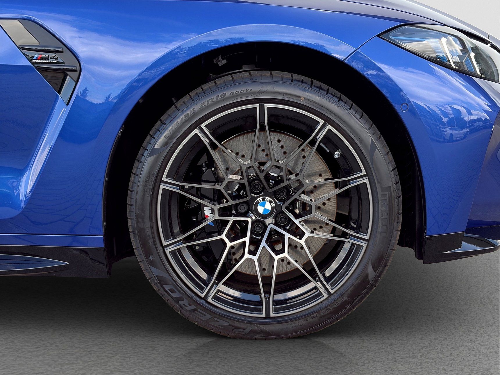 BMW M4 - fotka 4