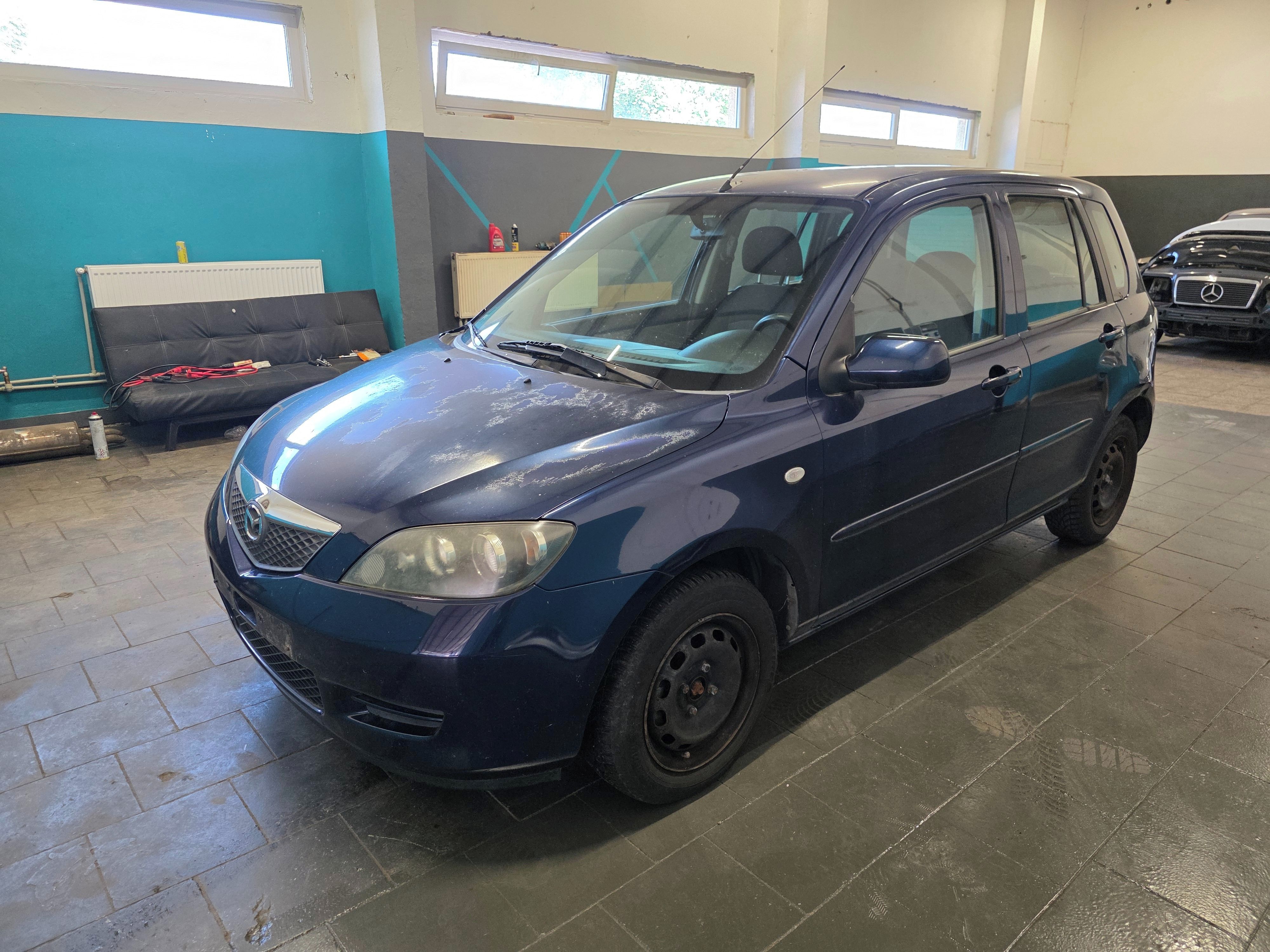Mazda 2