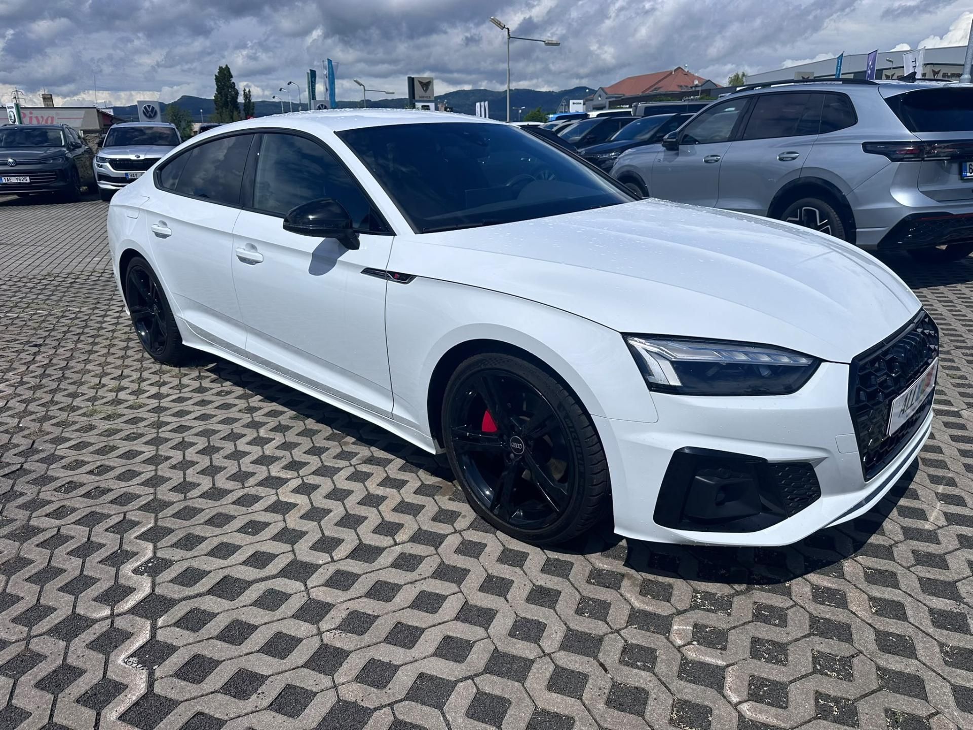 Audi A5, 2,0 TDI 150kW Quattro S line - fotka 4