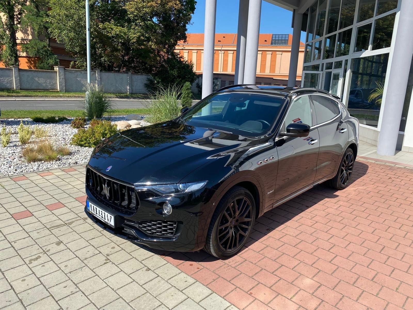 Maserati Levante, S Q4 - fotka 4