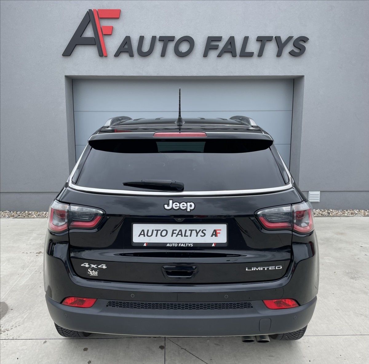 Jeep Compass, 1,4 MultiAir AT9 Limited ČR.4x - fotka 4