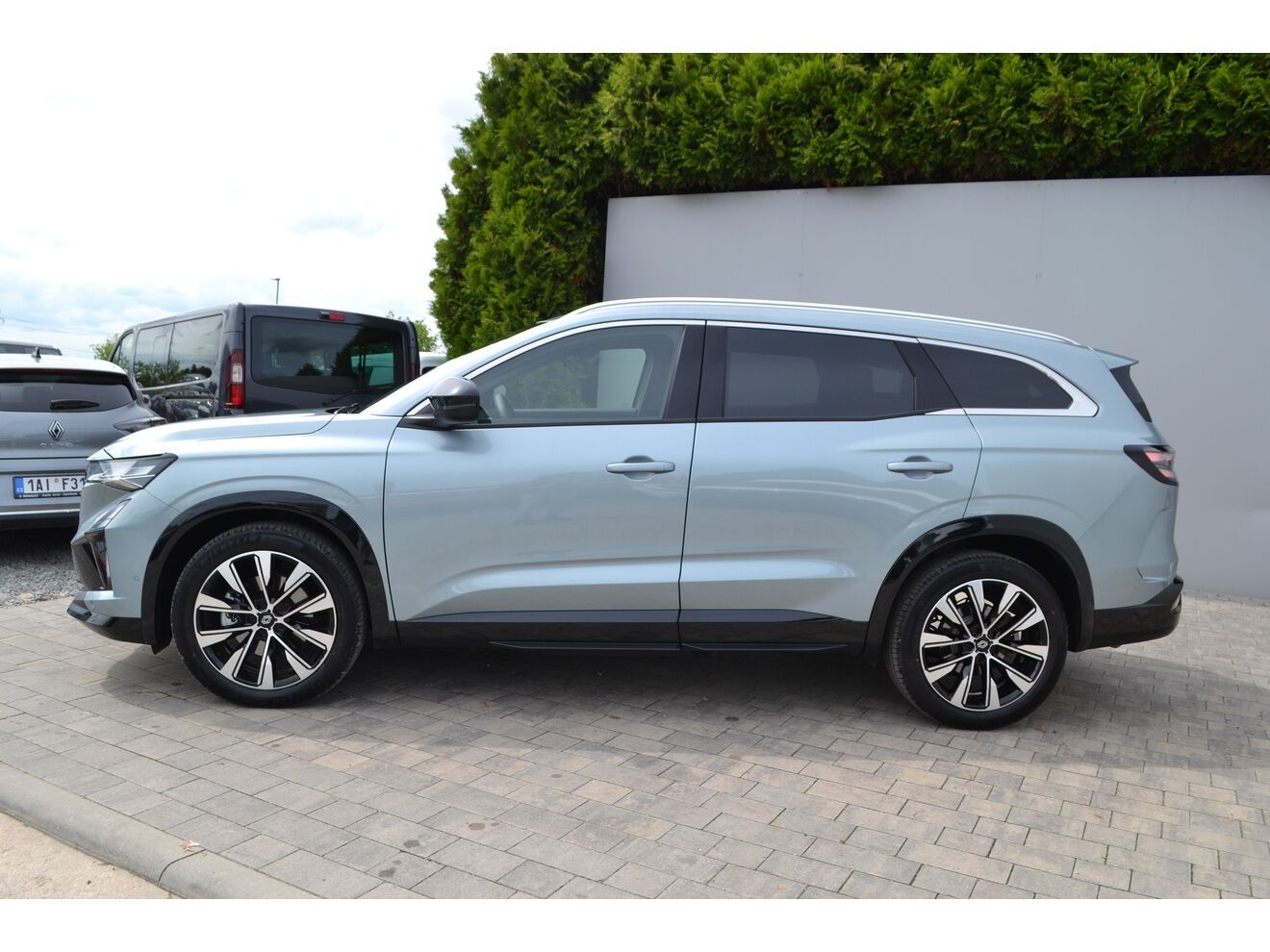 Renault Espace, techno full hybrid E-Tech 200 - fotka 2
