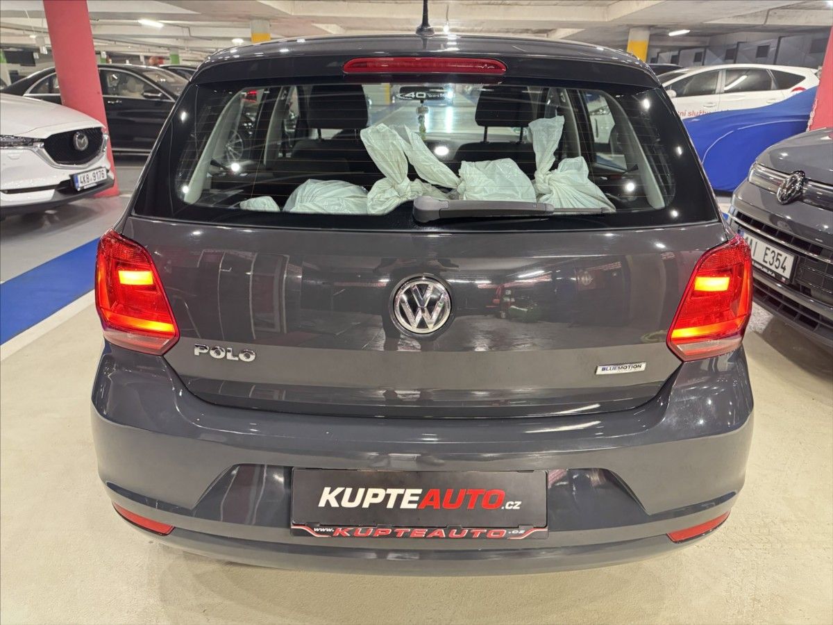 Volkswagen Polo, 1,0 Mpi  Edition - fotka 4