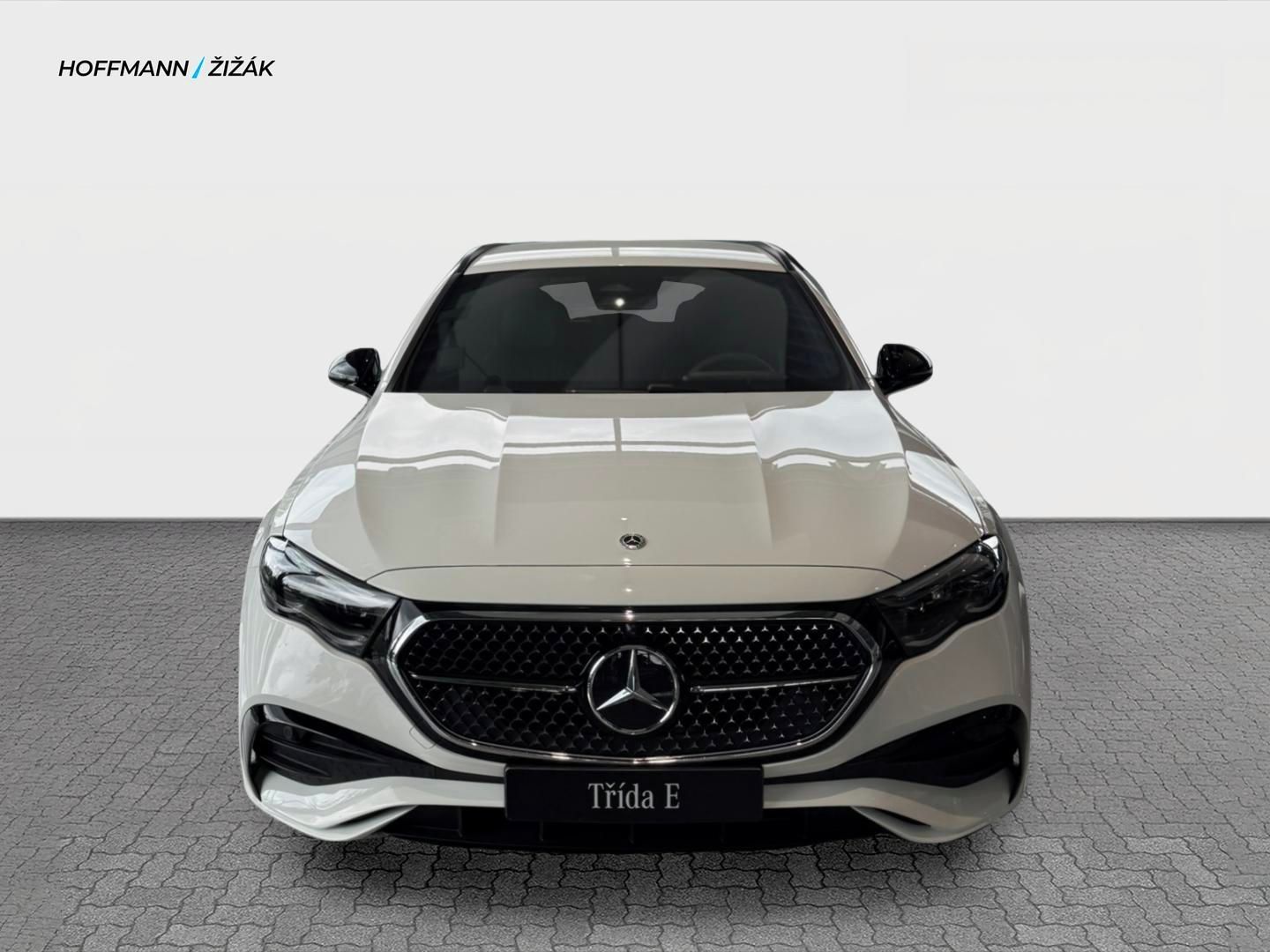 Mercedes-Benz Třídy E, E 220 4MATIC kombi - fotka 2
