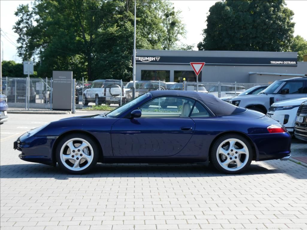 Porsche 911, 3,6 Carrera 4 Cabrio,4x4,Autom - fotka 2
