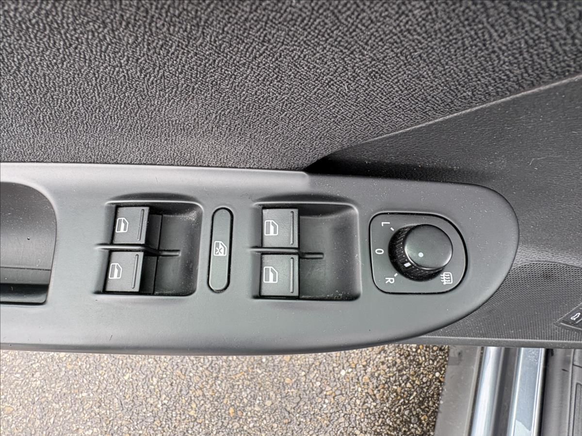 Volkswagen Passat, 1,4 TSi 90kW DSG,Výhřev,Tažné - fotka 4