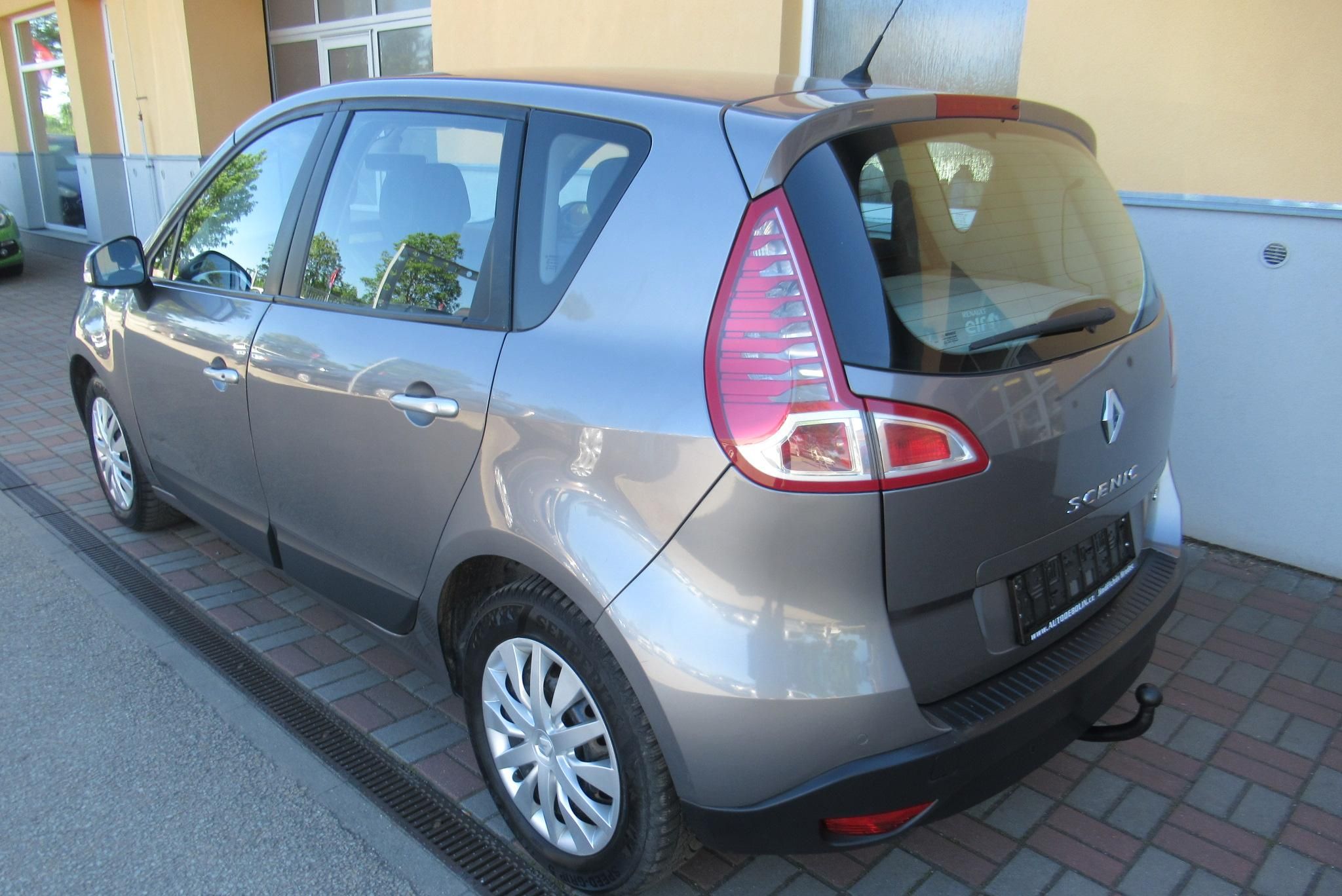 Renault Scénic, 1.5 DCi AUT. KLIMA TAŽNÉ - fotka 2
