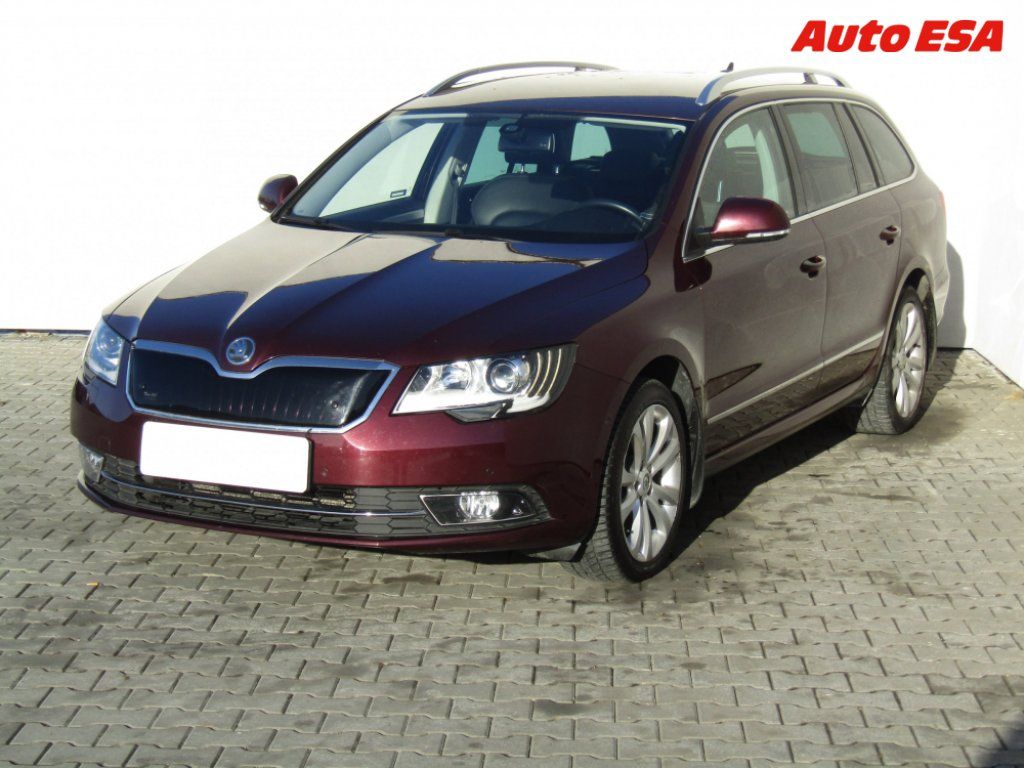 Škoda Superb, 2.0 tdi,xenon,autoAC - fotka 3