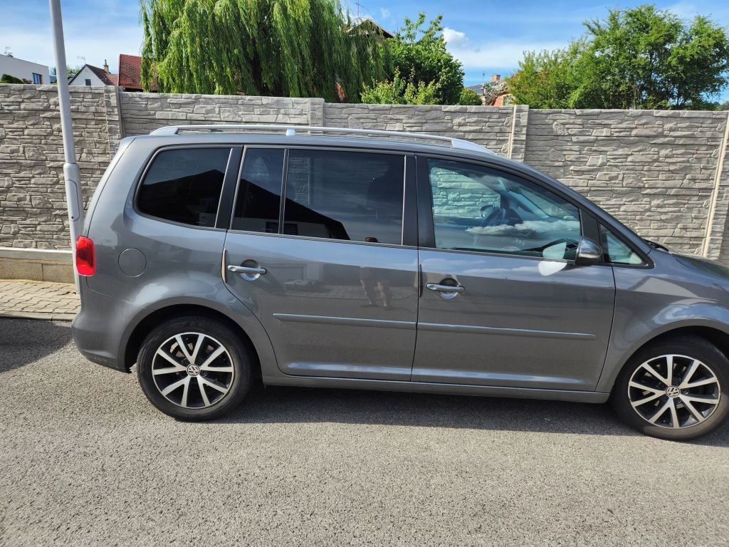 Volkswagen Touran, Prodám Touran 1,6 TDi - fotka 4