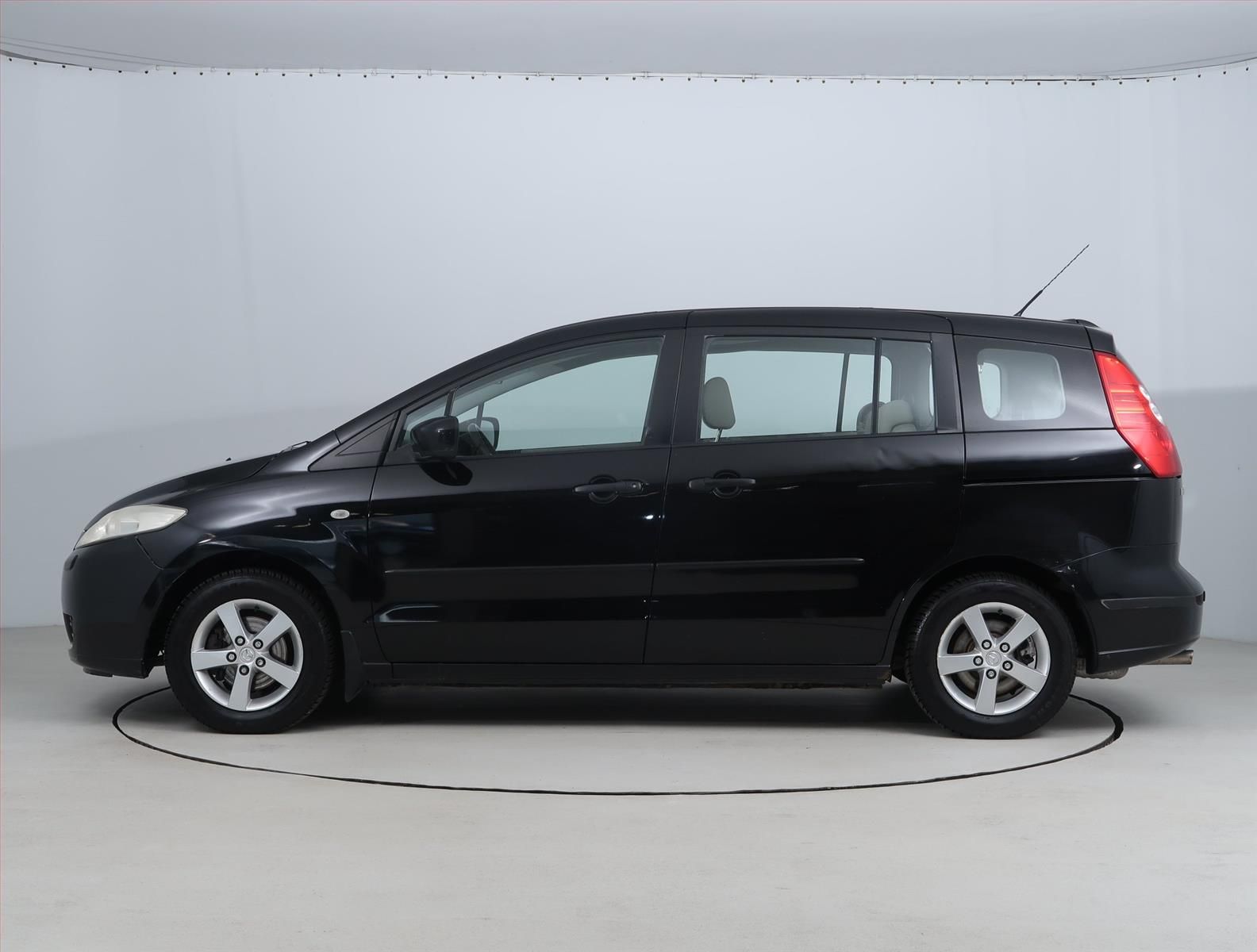 Mazda 5, 1.8, 7 míst, rezervace - fotka 3