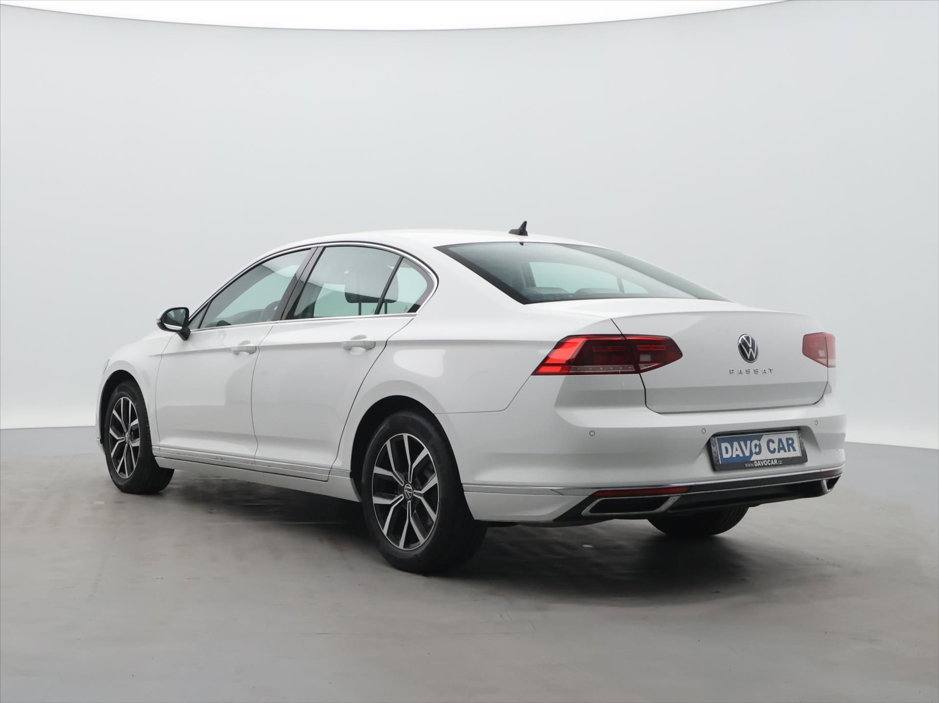 Volkswagen Passat, 2.0 TDI 147kW DSG CZ Elegance - fotka 5