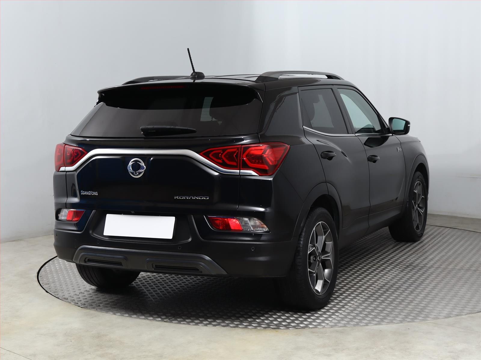 SsangYong Korando, 1.5 T-GDI, Automat, ČR,1.maj - fotka 5