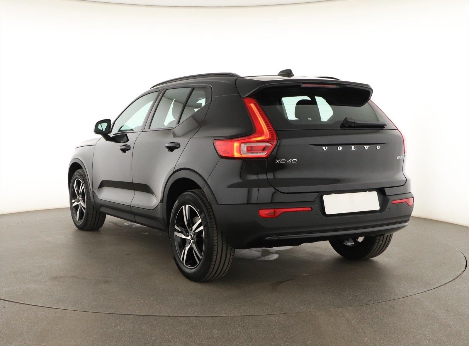 Volvo XC40, B3, Plus - fotka 4