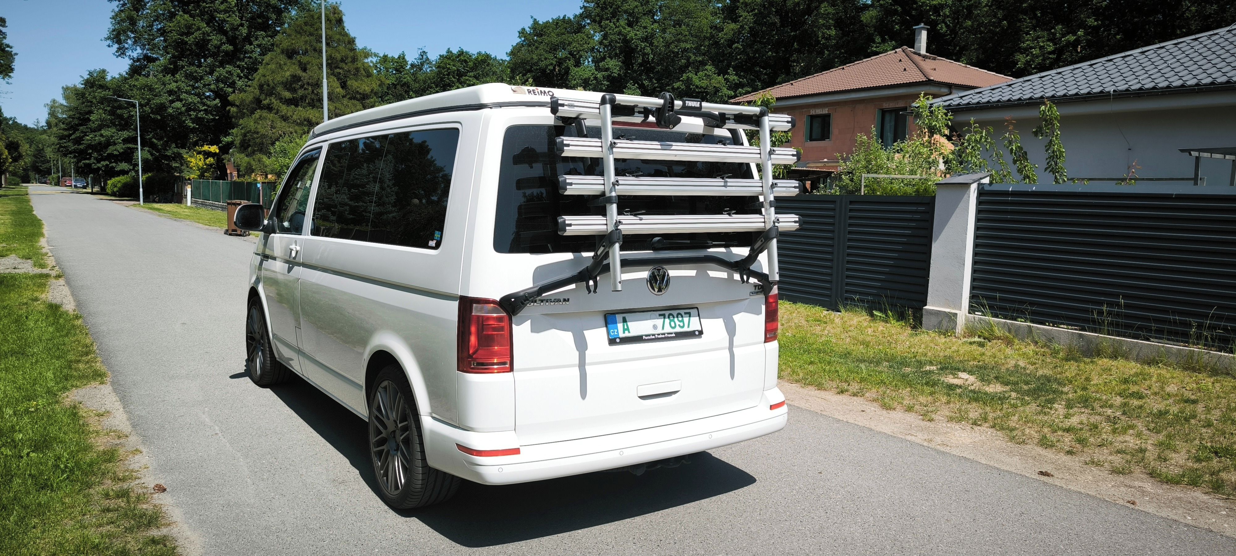 Volkswagen Multivan - fotka 4