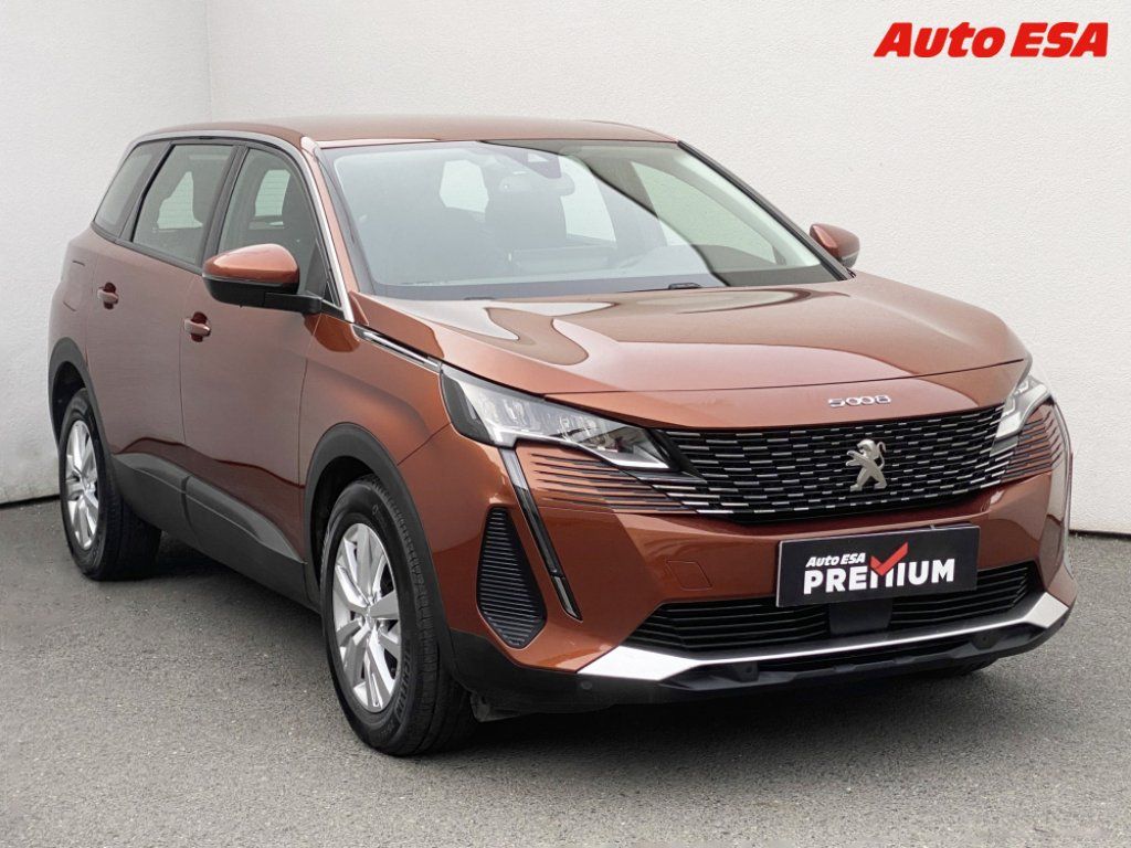 Peugeot 5008, 1.5HDi,ČR,navi,LED