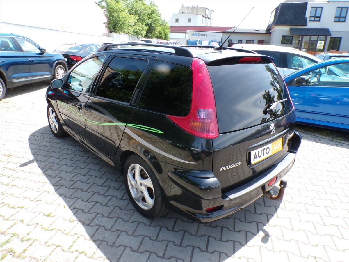 Peugeot 206, 1,6 16V  TAŽNÉ ZAŘÍZENÍ - fotka 4
