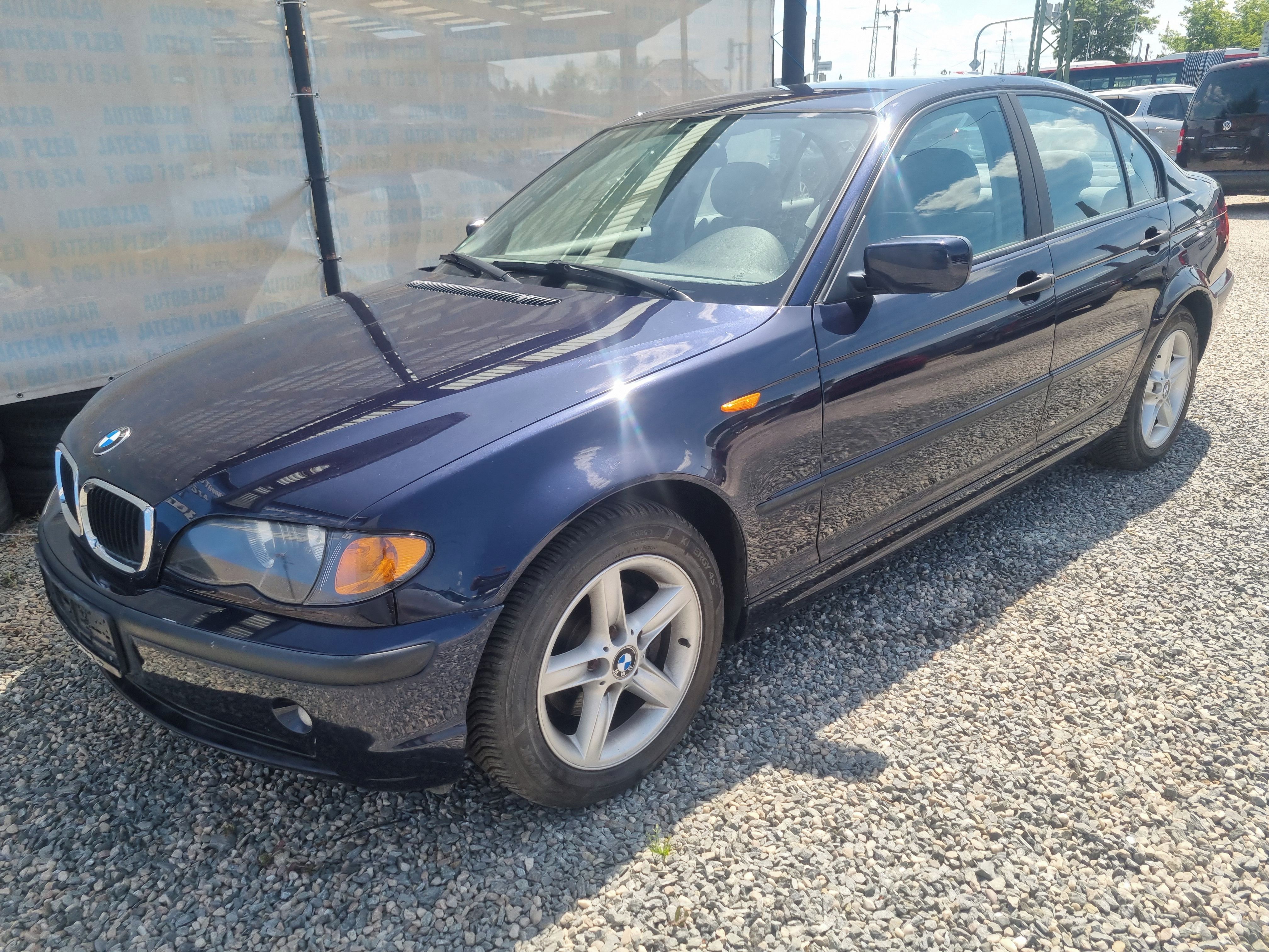 BMW Řada 3, 318 í 105 KW - fotka 6