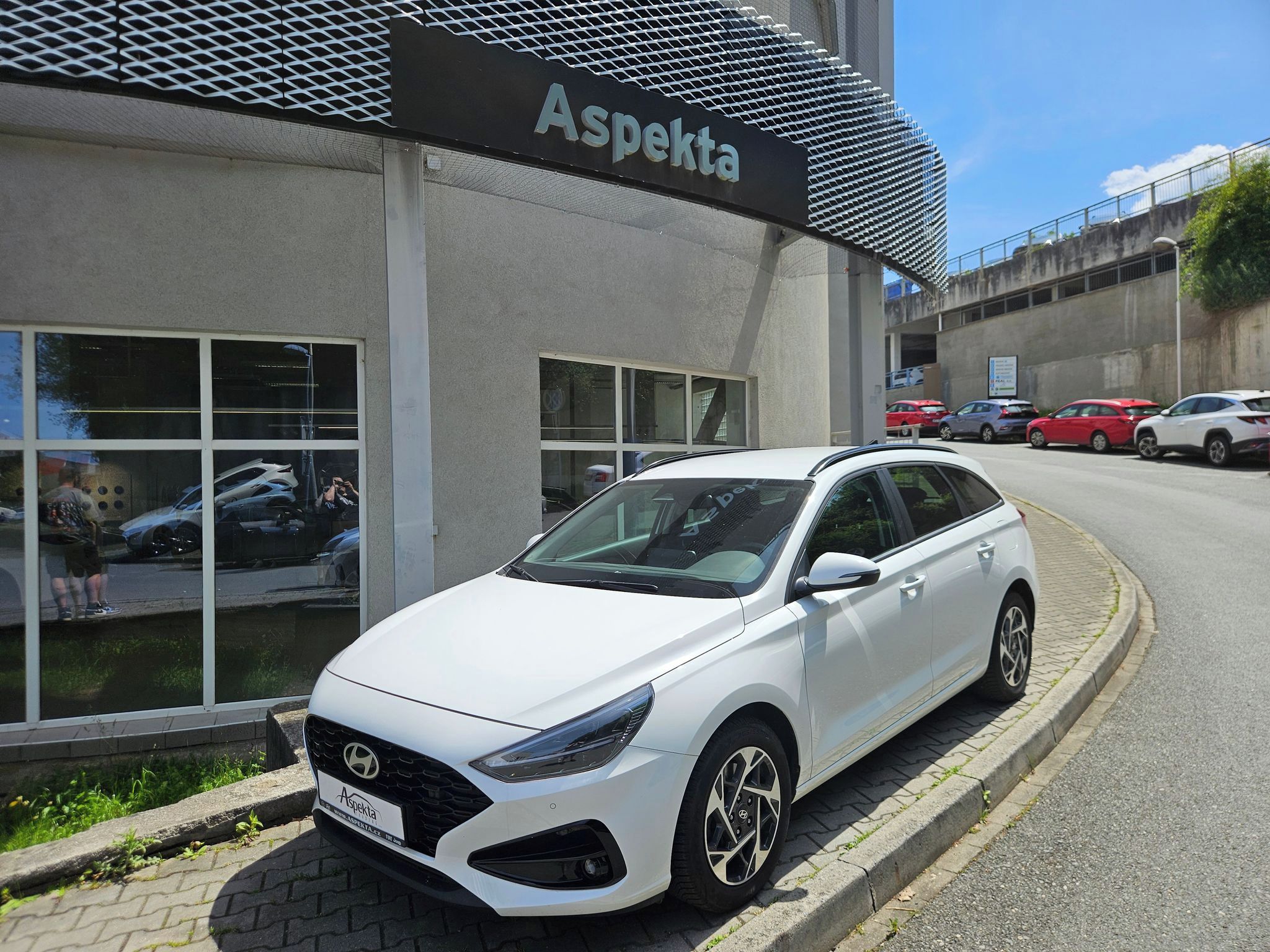 Hyundai i30, 1.5i Family, serv.kn., 1.maj.