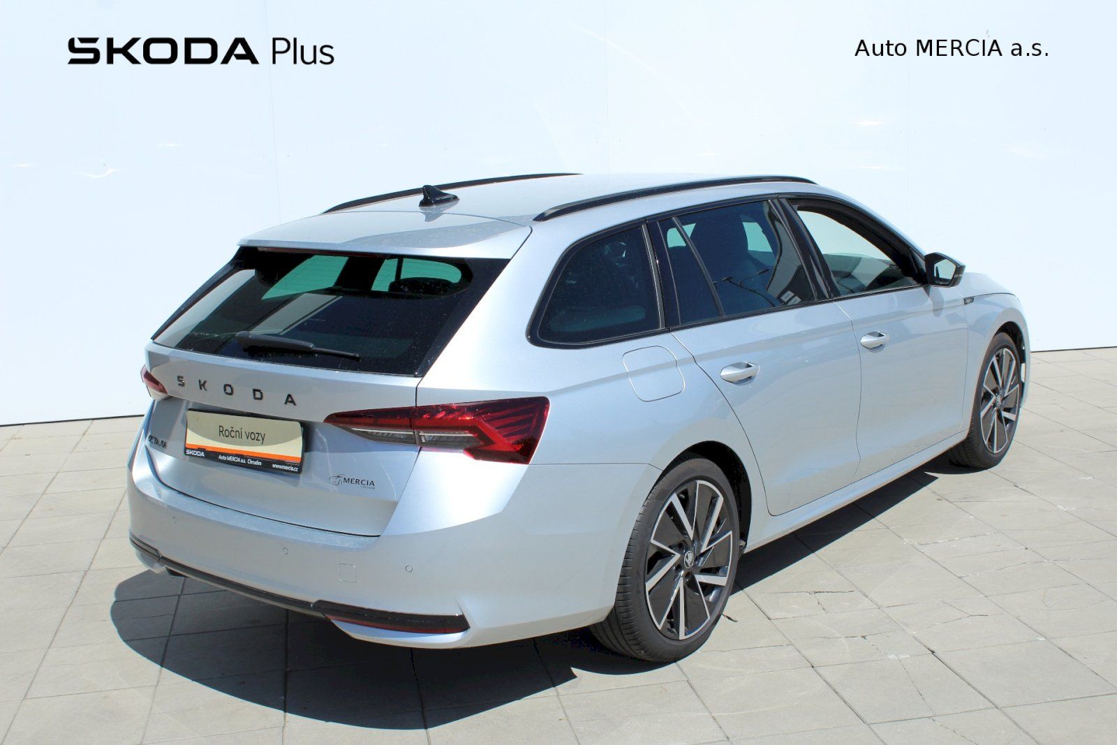 Škoda Octavia, OCT.COMBI SPORTLINE 1,5 TSI 11 - fotka 2