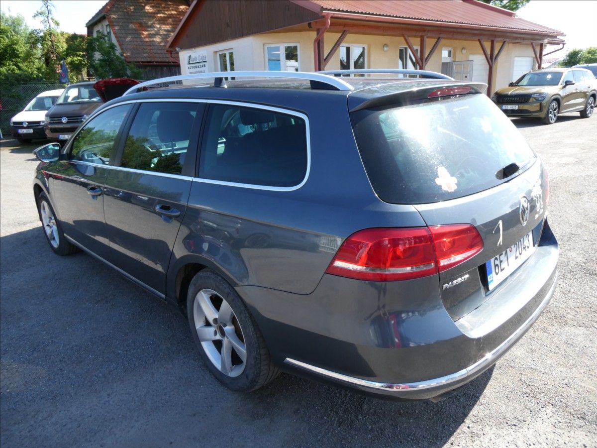 Volkswagen Passat, 2,0 TDi 103kW 4MOTION,serviska - fotka 5