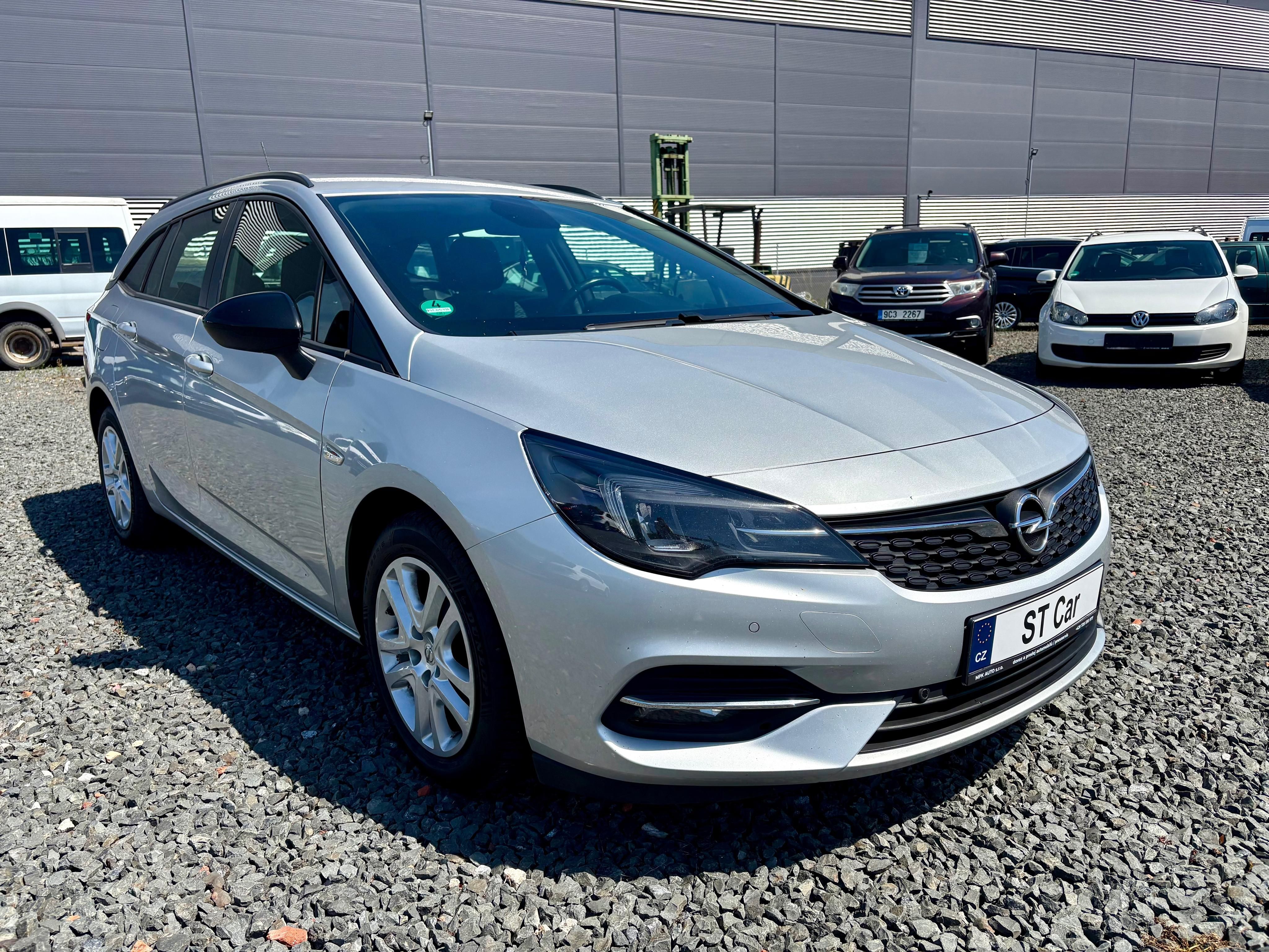 Opel Astra, 1.5CDTi 90kw ST Edition - fotka 3