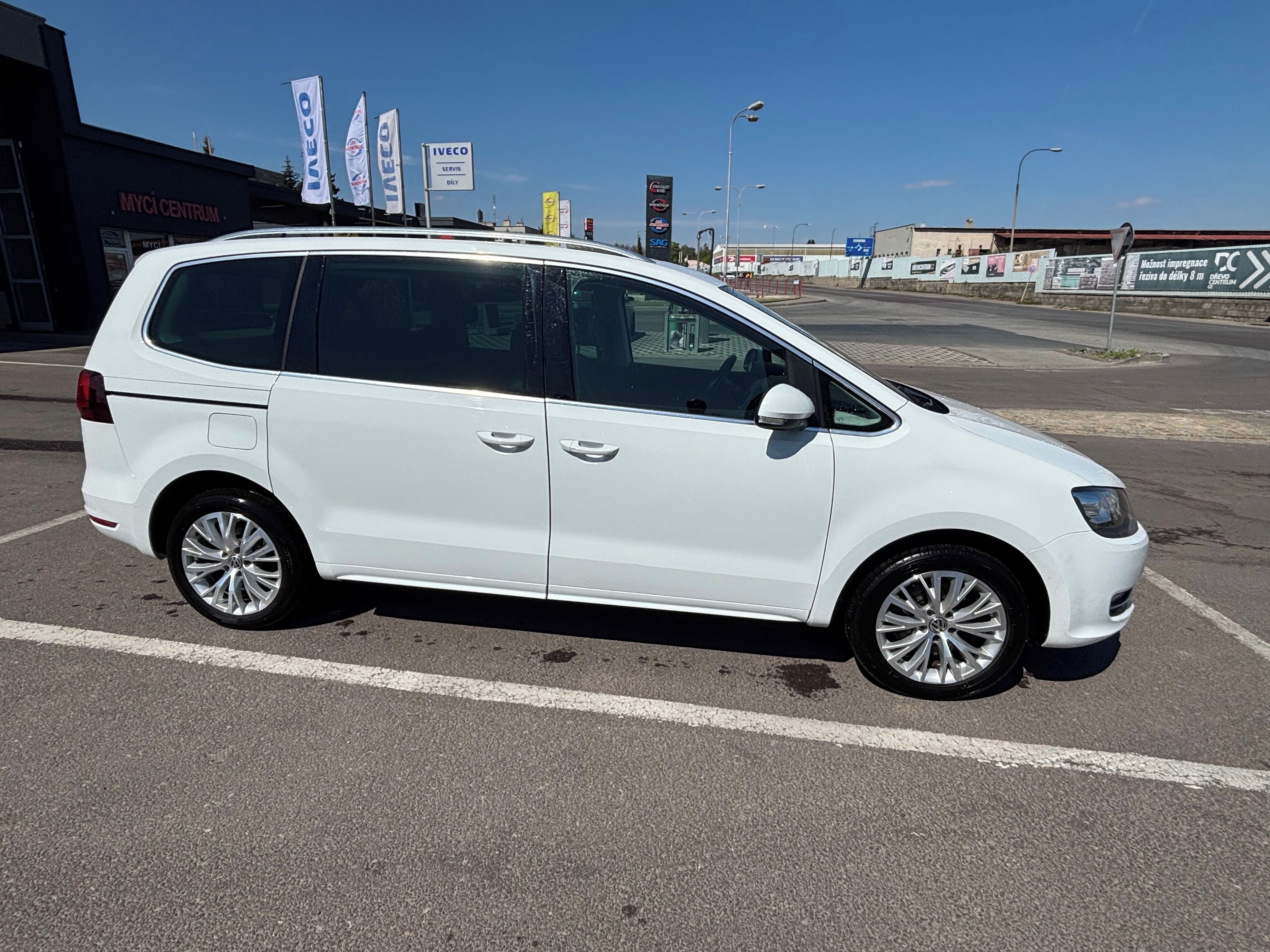 Volkswagen Sharan, 2.0TDI 135kW 4Motion DSG, DPH - fotka 2