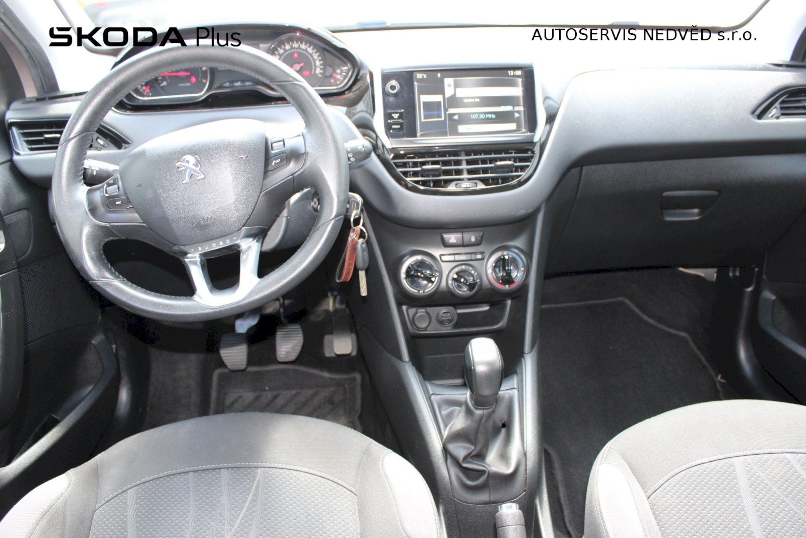Peugeot 208, Active 1,2/82kW 5M - fotka 6