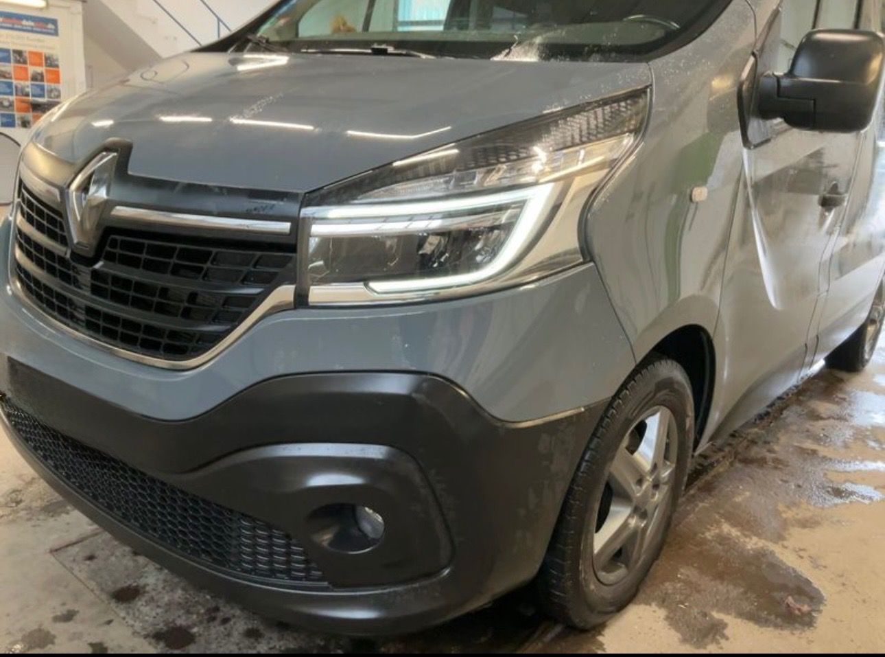 Renault Trafic, 2.0 dCi 107kW Automat - fotka 2
