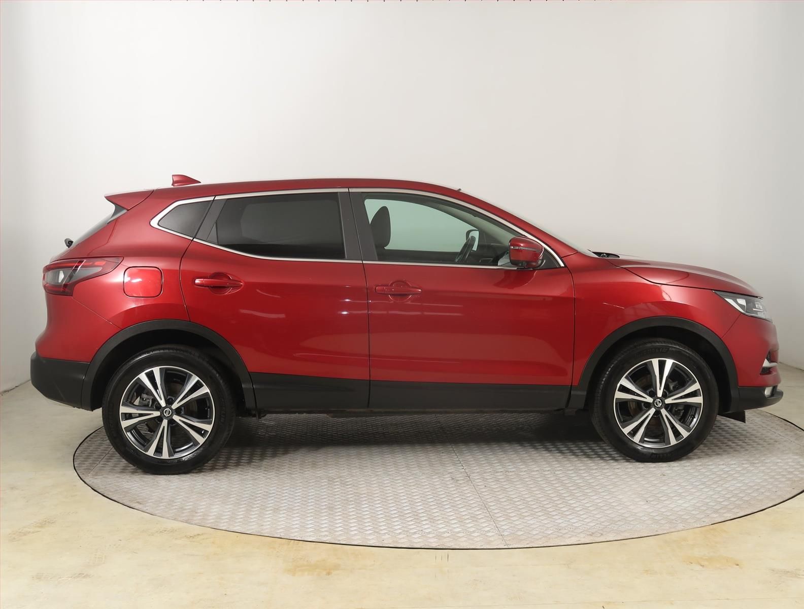 Nissan Qashqai, 1.3 DIG-T, Serv.kniha, Navi - fotka 6