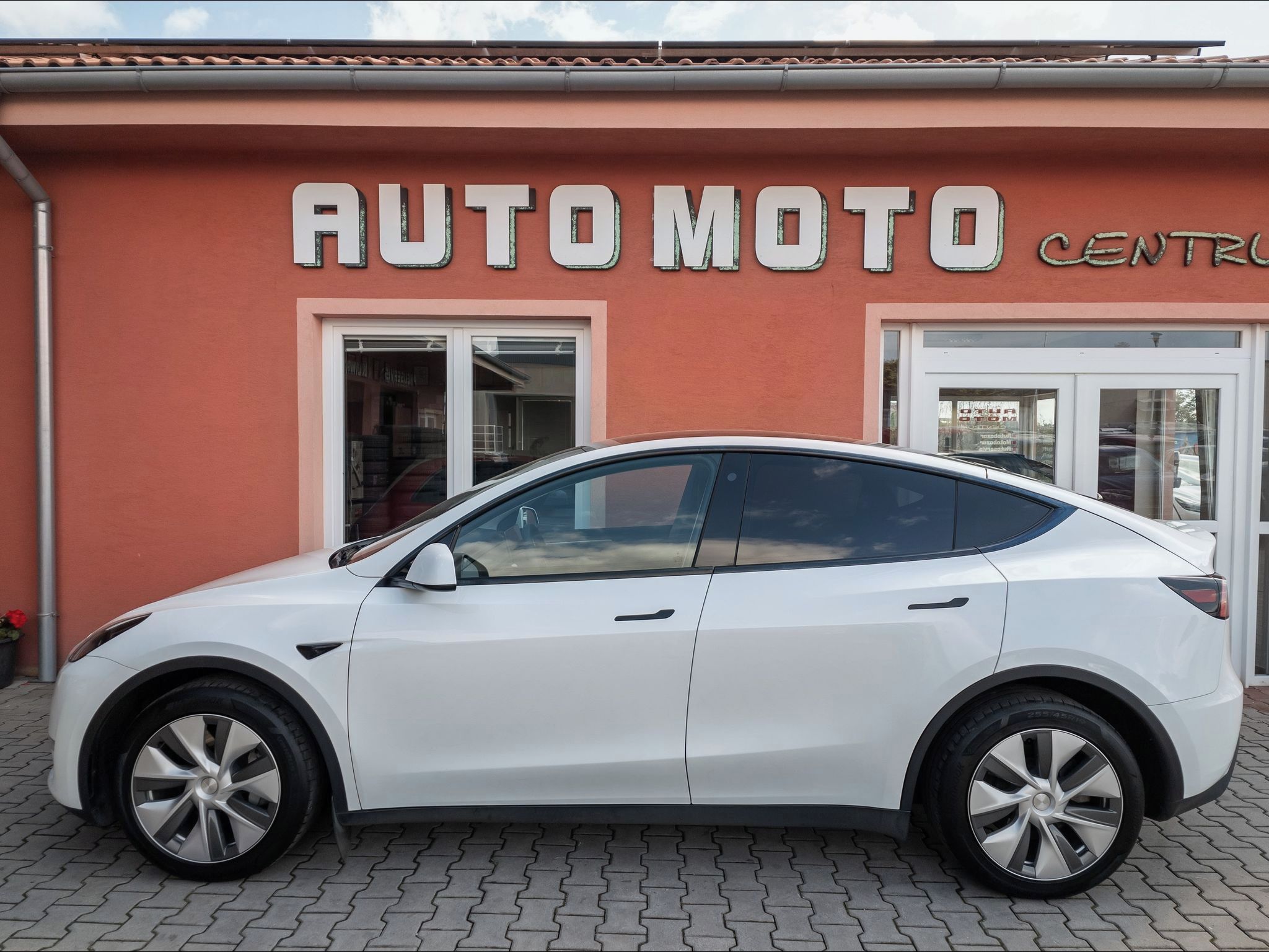Tesla Model Y, Long Range Dual Motor, SOH 88, - fotka 2