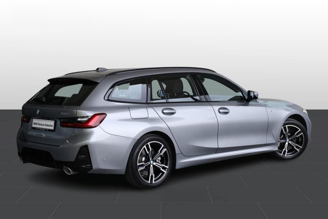 BMW Řada 3, 330i xDrive Touring - fotka 3