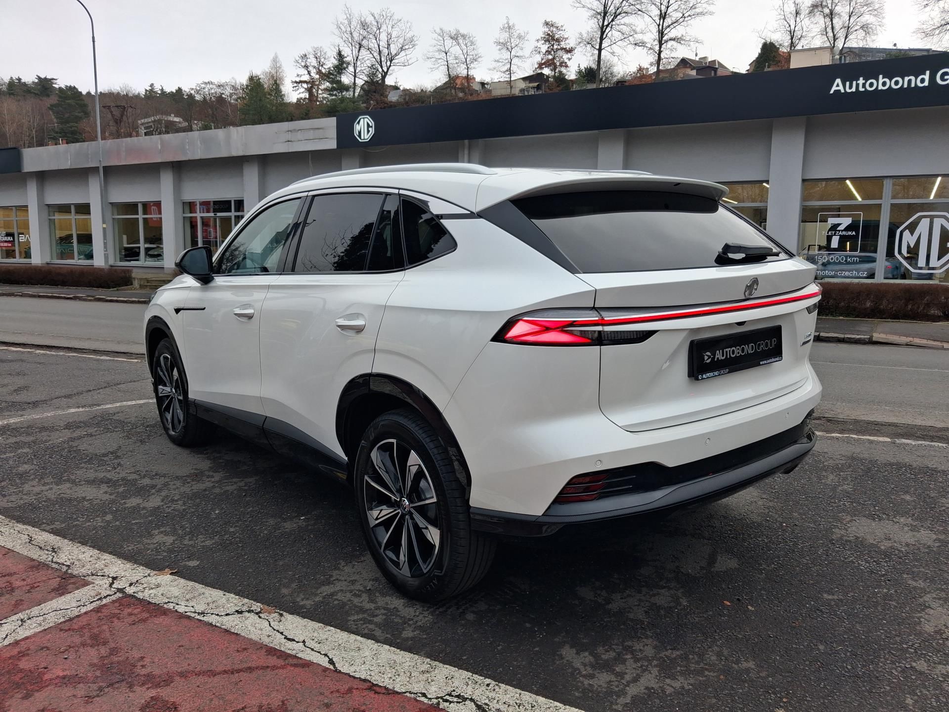 MG HS, EXCLUSIVE 1.5T 125kW 4×2 7DCT - fotka 6