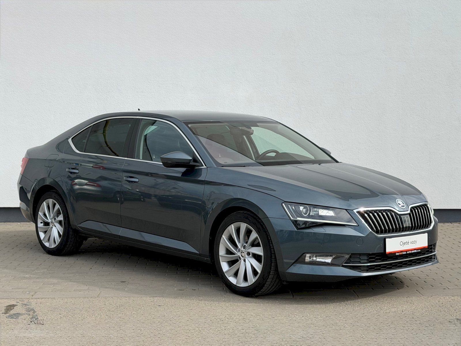 Škoda Superb, 2.0TDi 110kW DSG Style - fotka 6