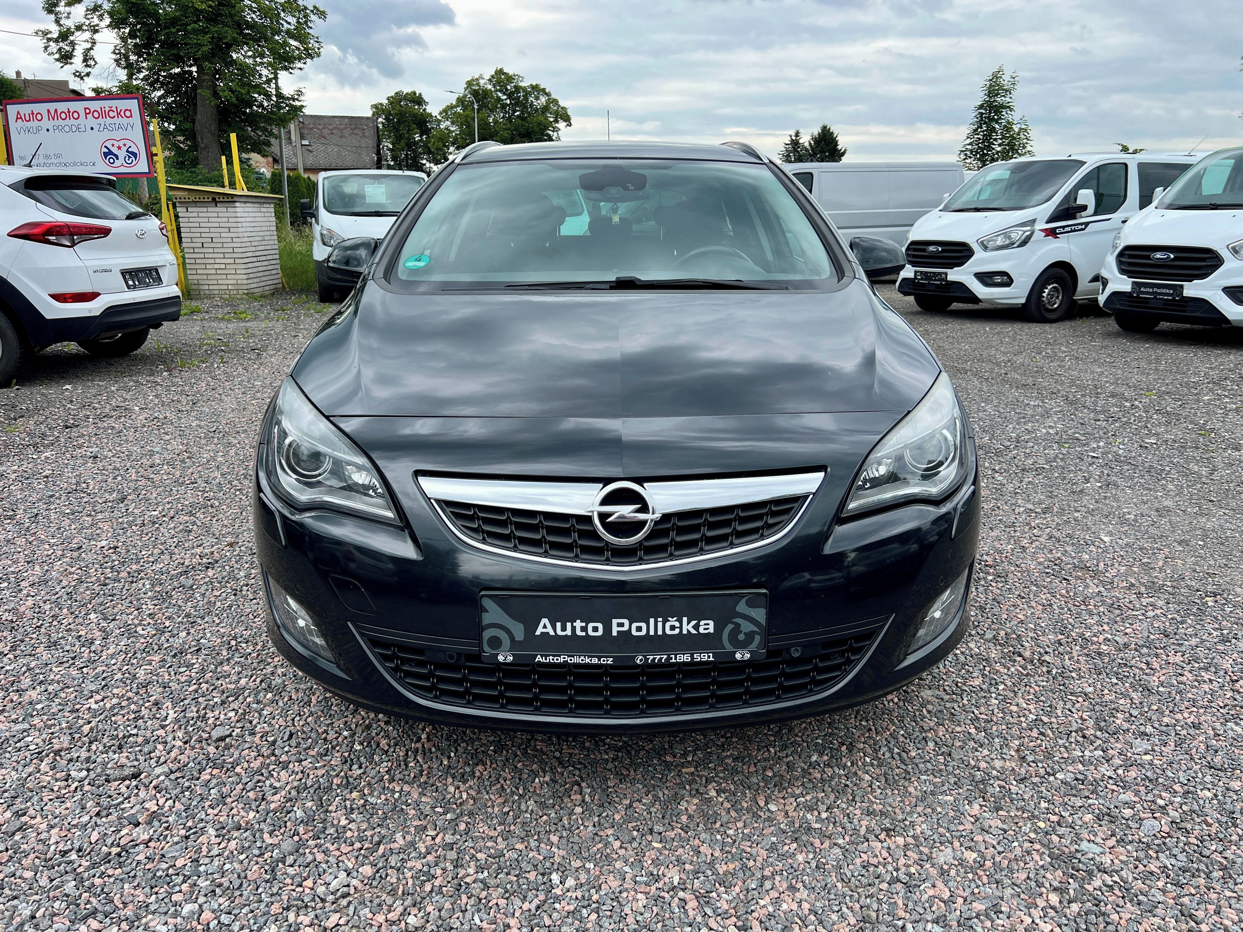 Opel Astra, 2.0d 121 kW Xenon,Webasto - fotka 3