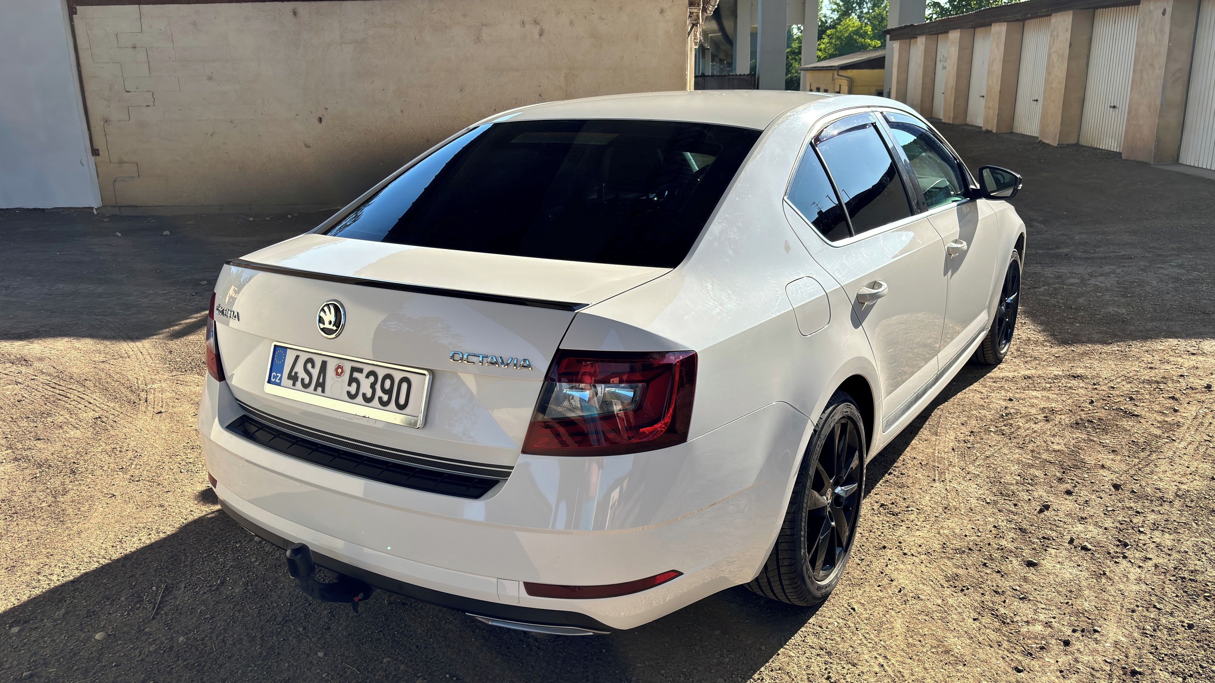 Škoda Octavia, 2.0 TDI, Style, 4x4, ČR, 1.maj - fotka 3