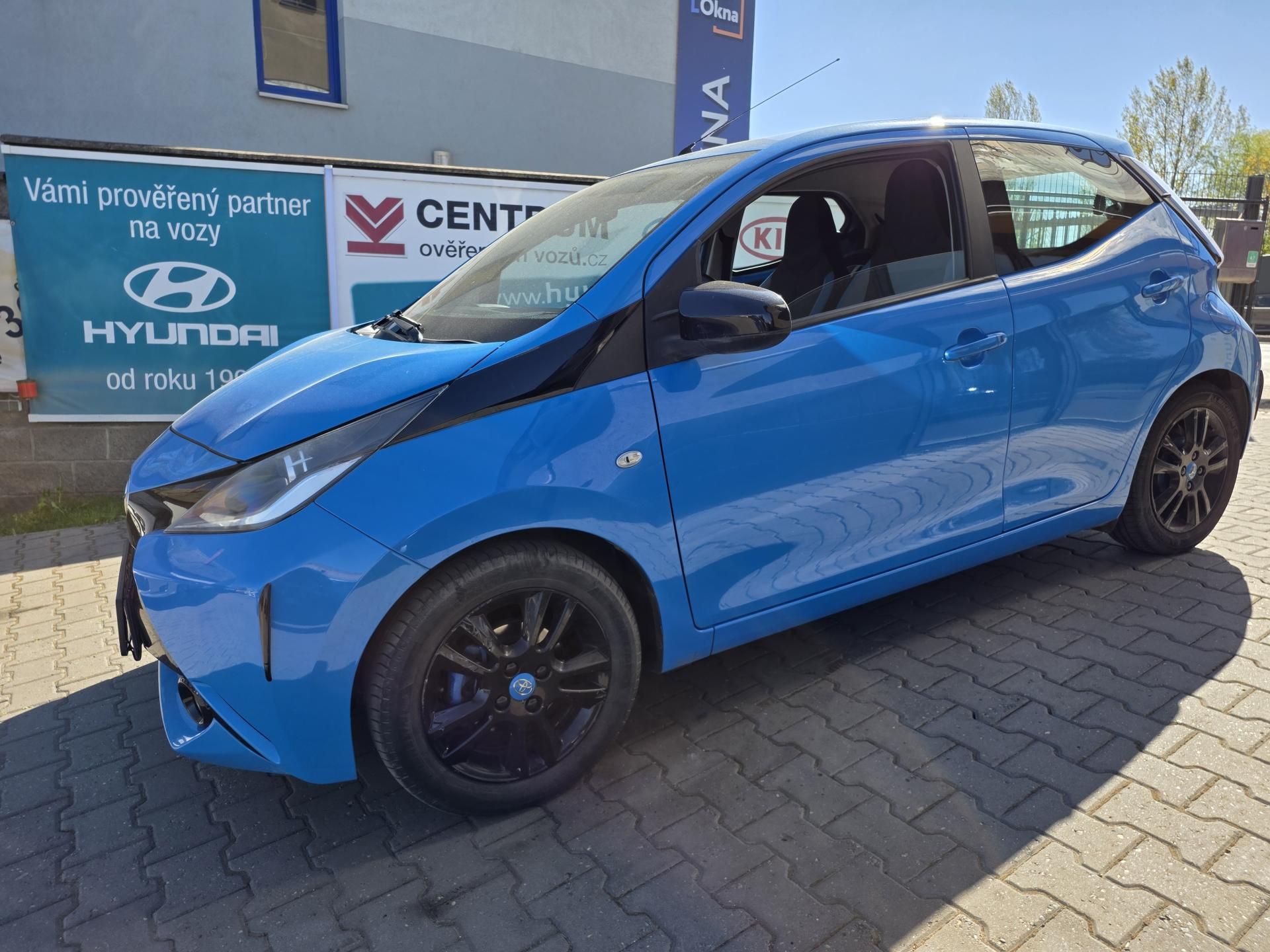 Toyota Aygo, 1.0-KLIMA-ALU-POSILOVAČ - fotka 5